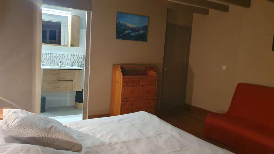 Bathroom, Photo of the whole room