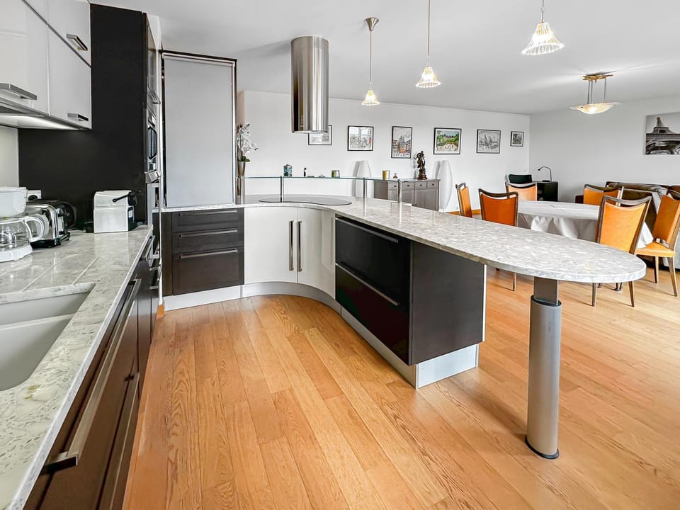 Kitchen or kitchenette, oven, stove