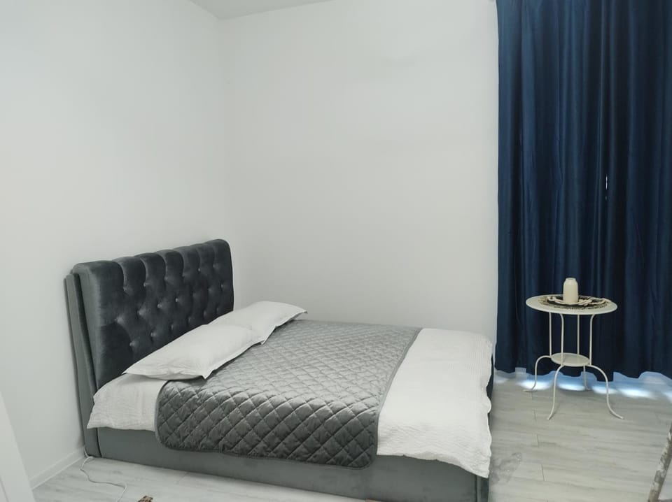 Blue Condo Otopeni Apartment in Romania