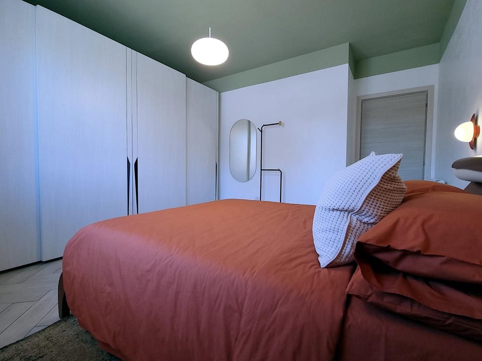 Bed, Photo of the whole room, Bedroom, wardrobe