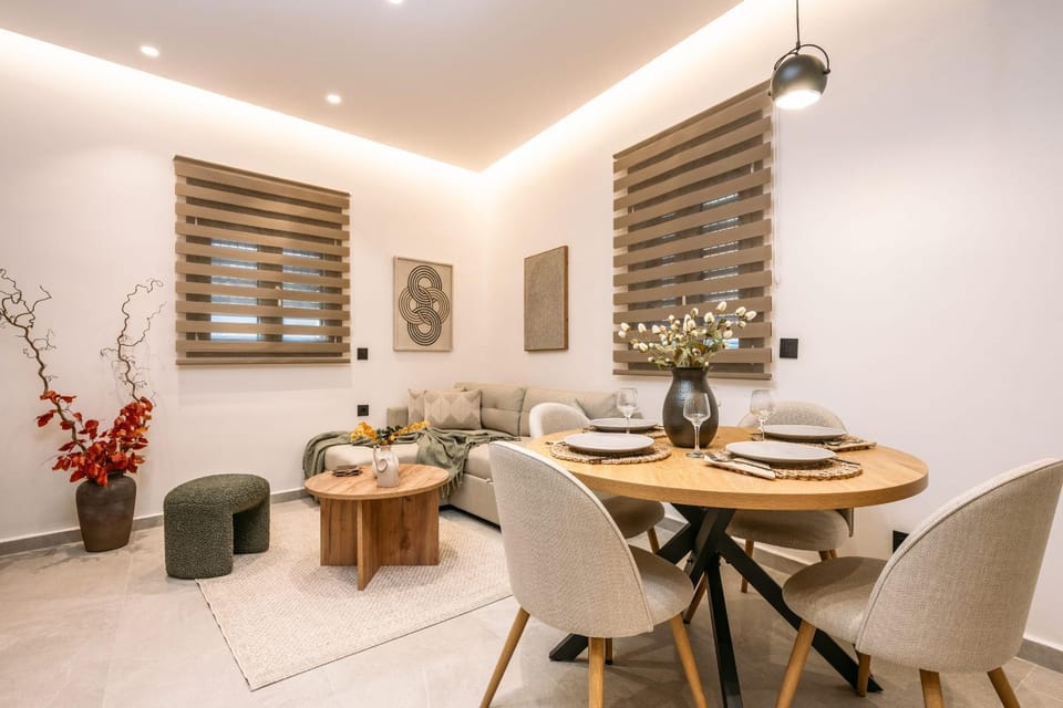 Living room, Seating area, Dining area