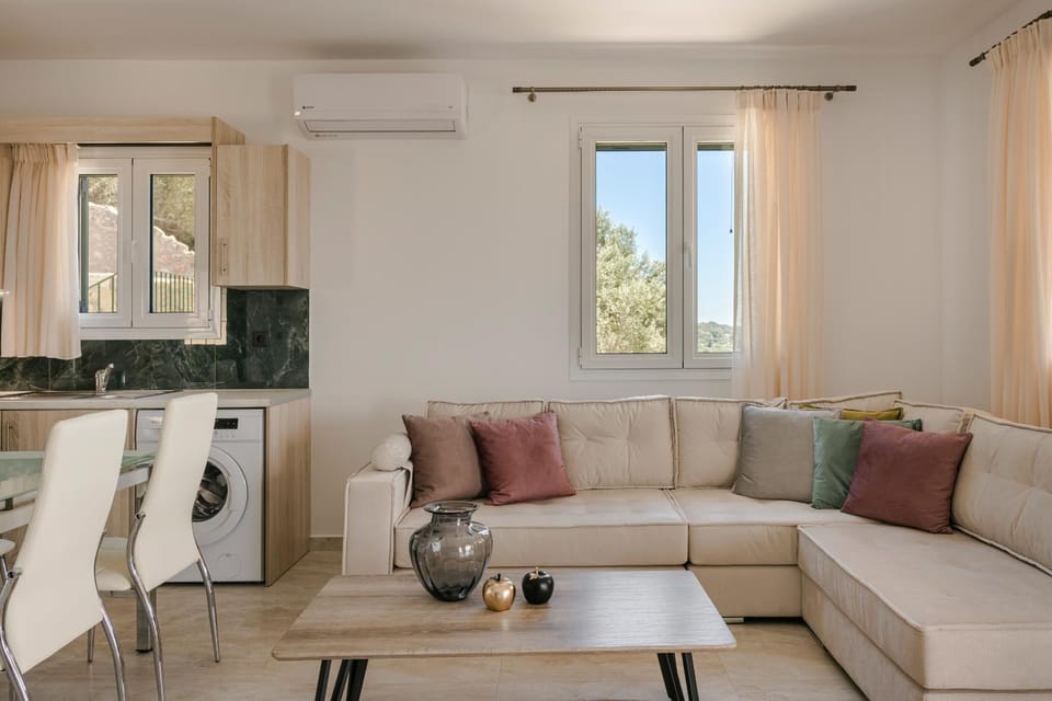 Living room, Seating area, air conditioner