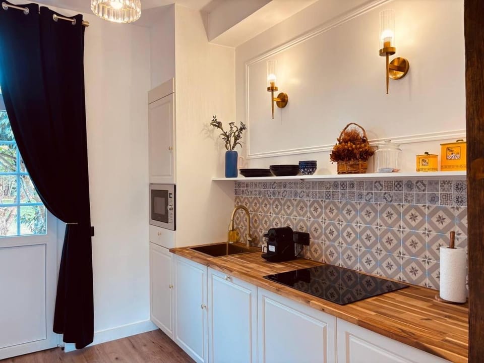 Coffee/tea facilities, Kitchen or kitchenette