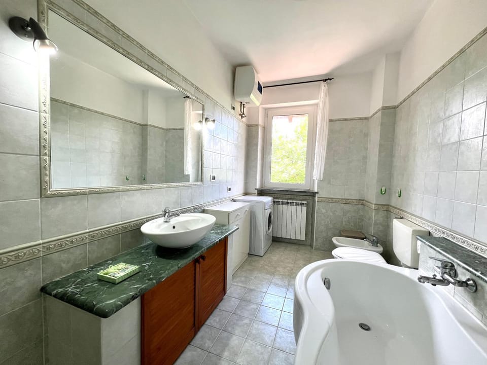 Toilet, Bathroom, Bath, washing machine