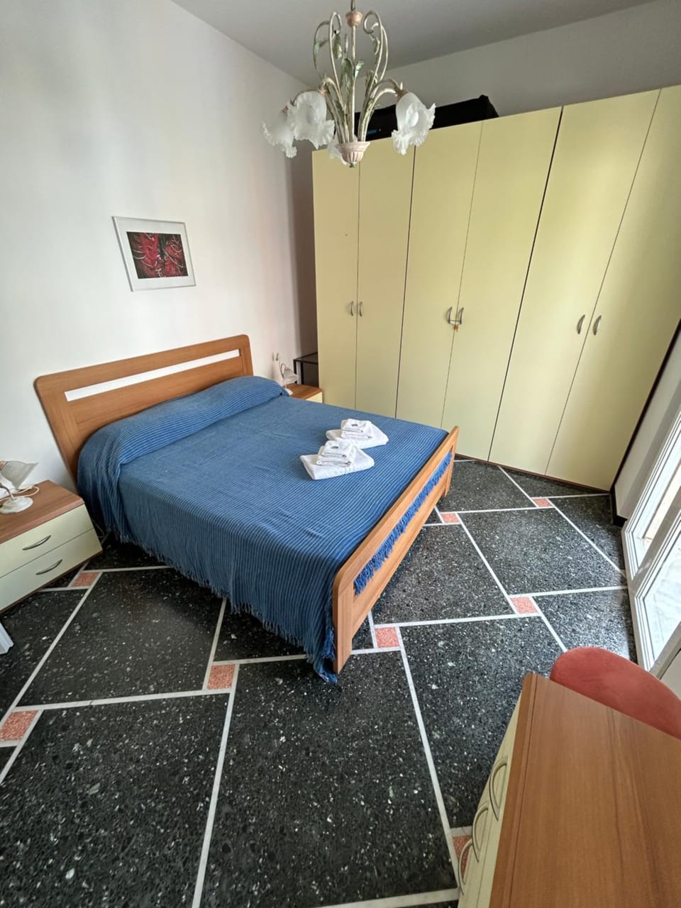 Bed, Photo of the whole room, Bedroom, towels, wardrobe