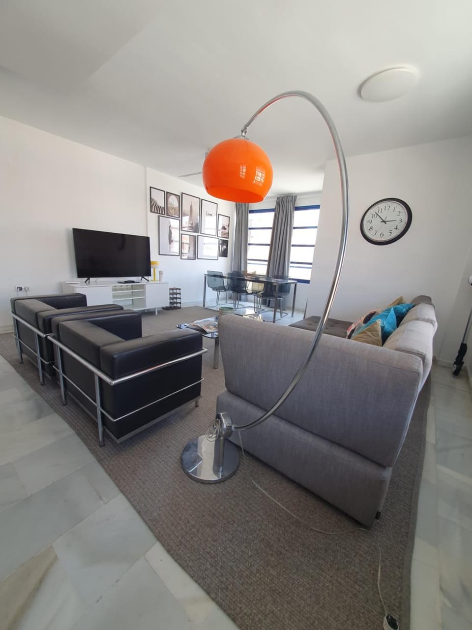 TV and multimedia, Living room, Seating area