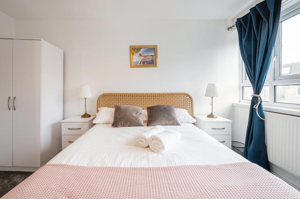 Nice 2-bed flat near Earls Court Apartment in City of Westminster