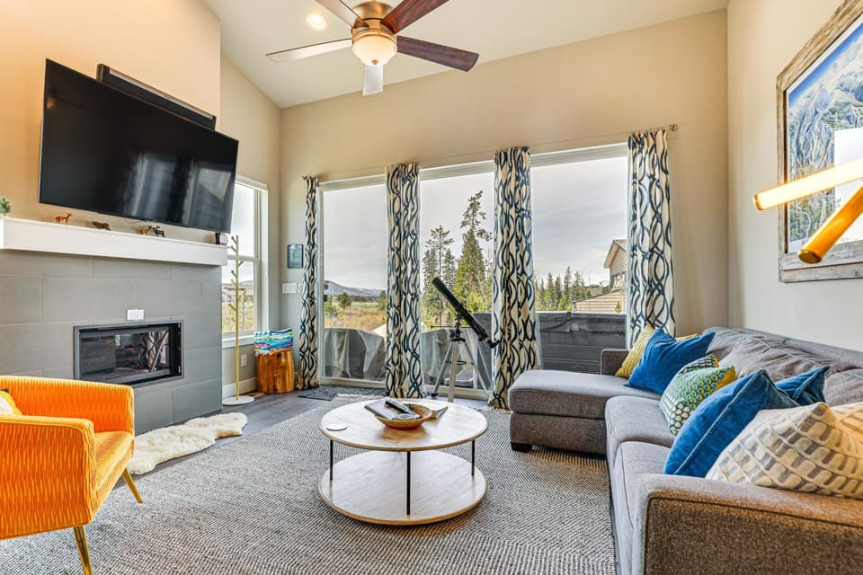 Walk to Dtwn: Fraser Retreat w/ Hot Tub & Views! House in Fraser