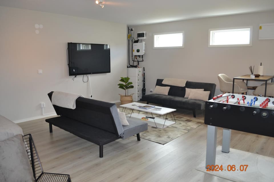 Communal lounge/ TV room