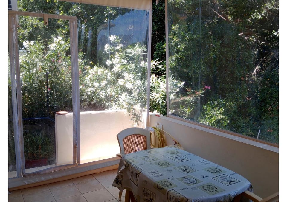 Balcony/Terrace, Garden view