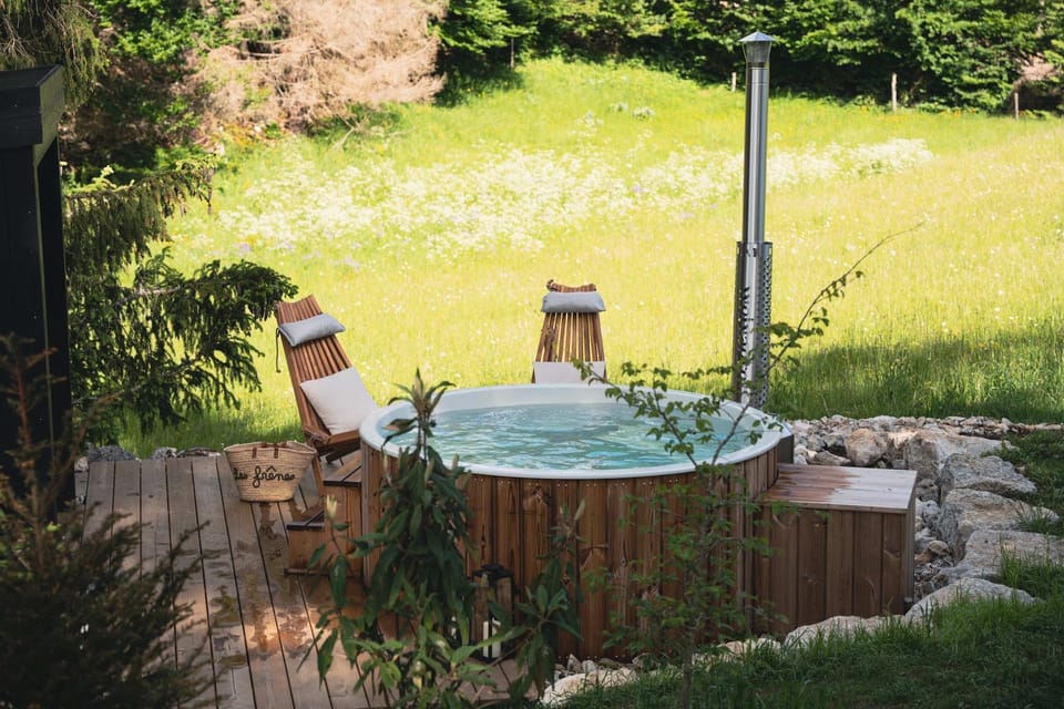 Sauna & bain nordique - Duplex dans ancienne ferme en pierres avec jardin privatif - 4 personnes Apartment in Jura
