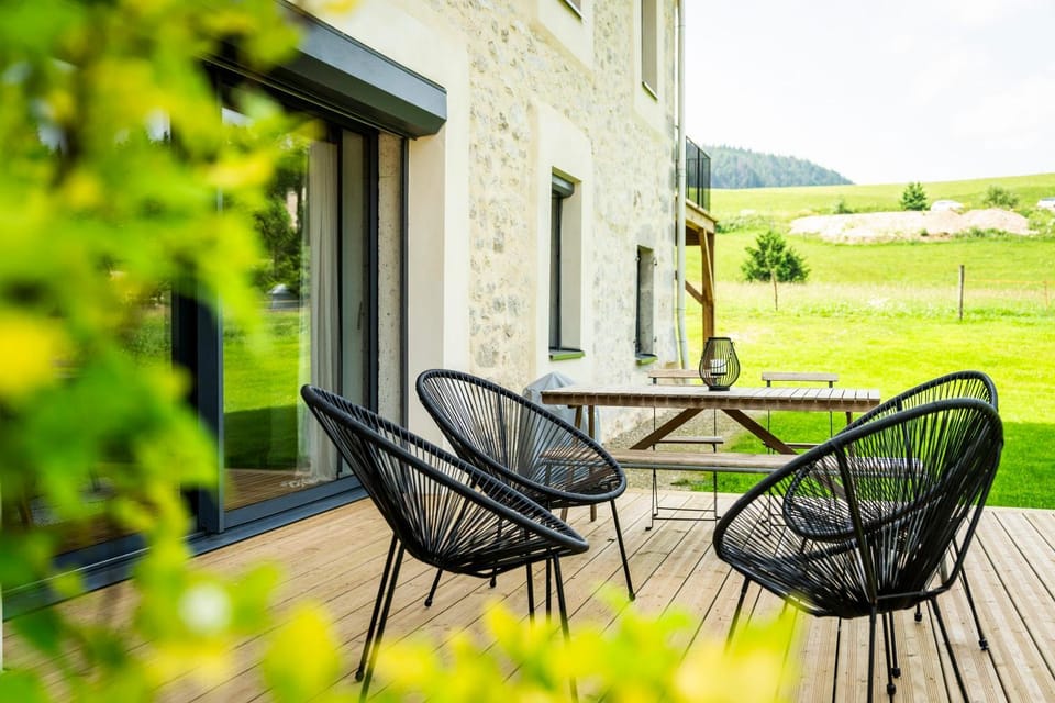 Patio, Natural landscape, Garden, Balcony/Terrace, Balcony/Terrace, Dining area, Garden view, Mountain view