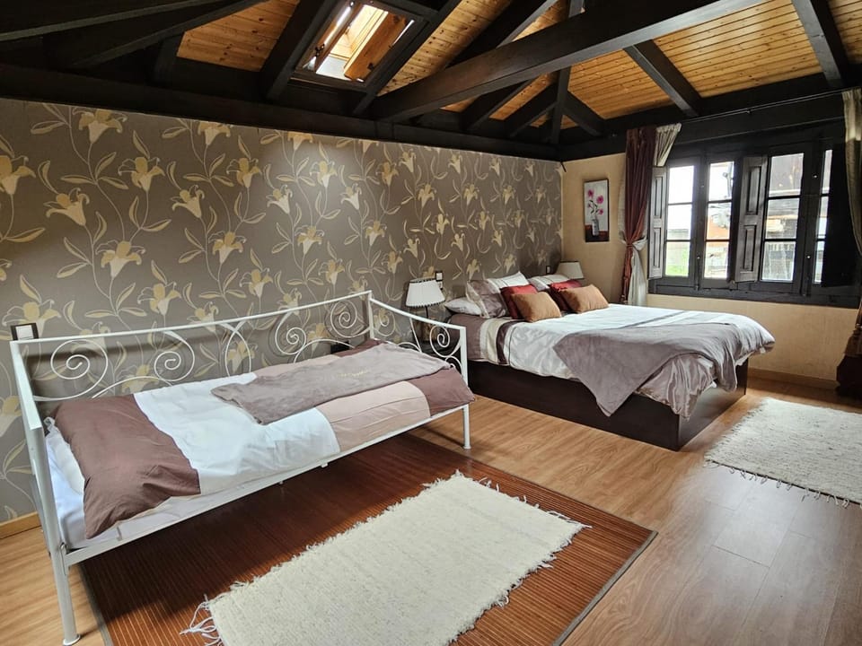 Bed, Bedroom