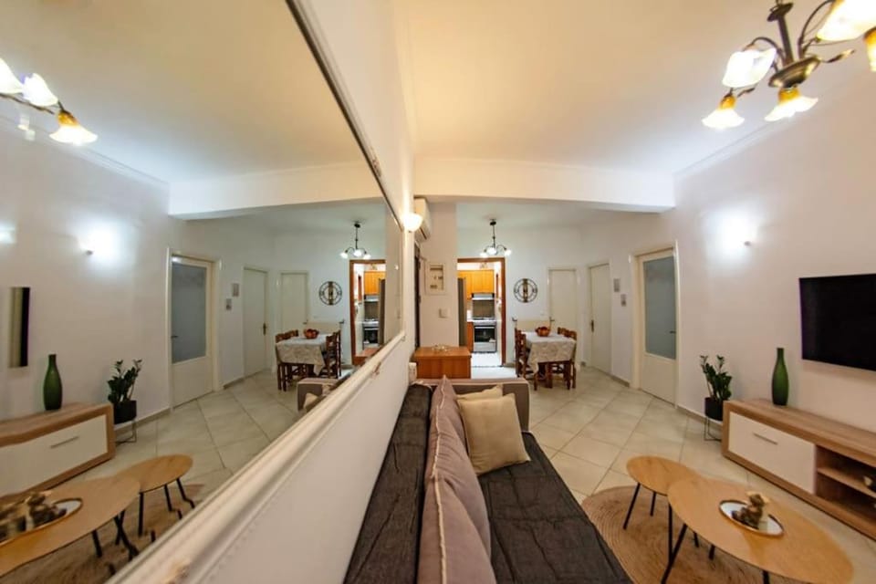 TV and multimedia, Living room, Dining area