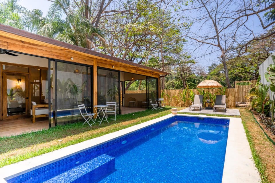 Garden, Swimming pool