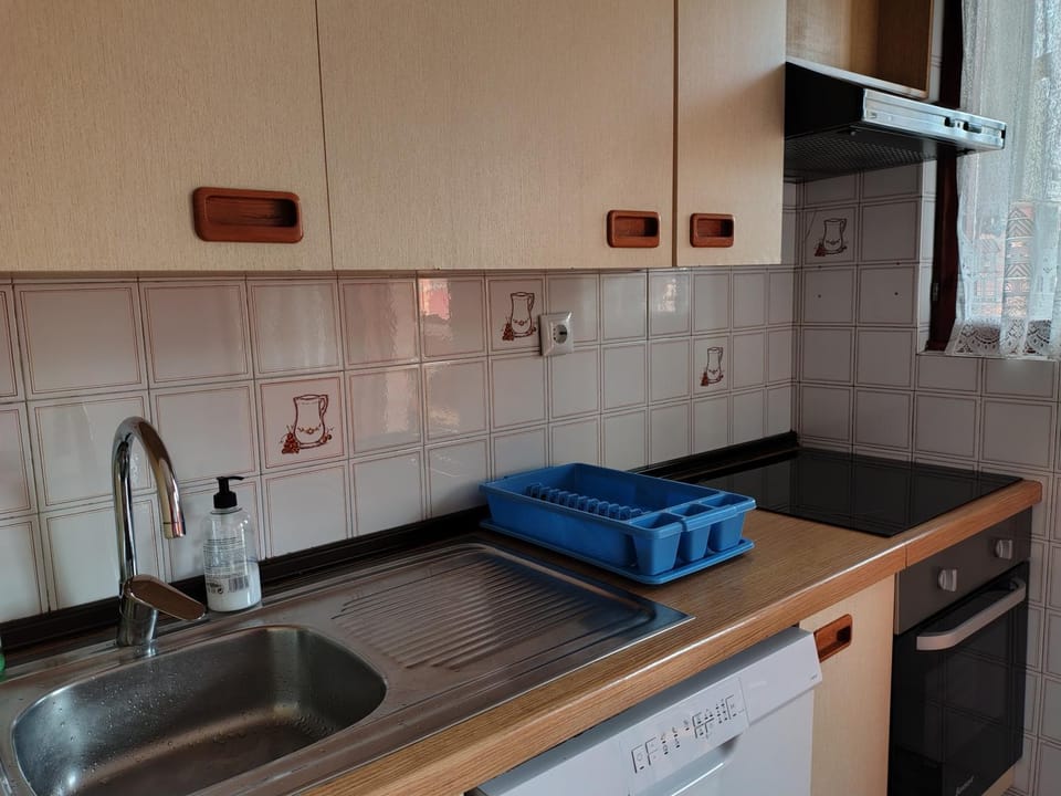 La terraza del Naranco - 3 habitaciones , PARKING y WIFI free Apartment in Oviedo