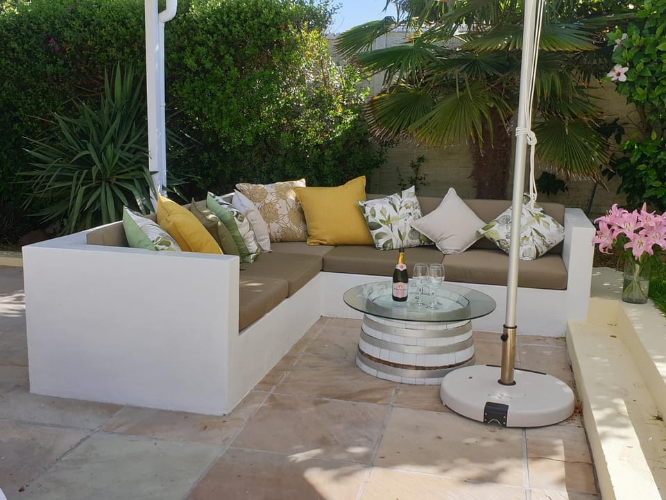 Garden, Balcony/Terrace, furniture