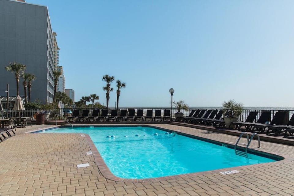 Compass Cove Resort, Unit 921, 3 Bedroom, 2 Bath, Direct Oceanfront Apartment hotel in Myrtle Beach