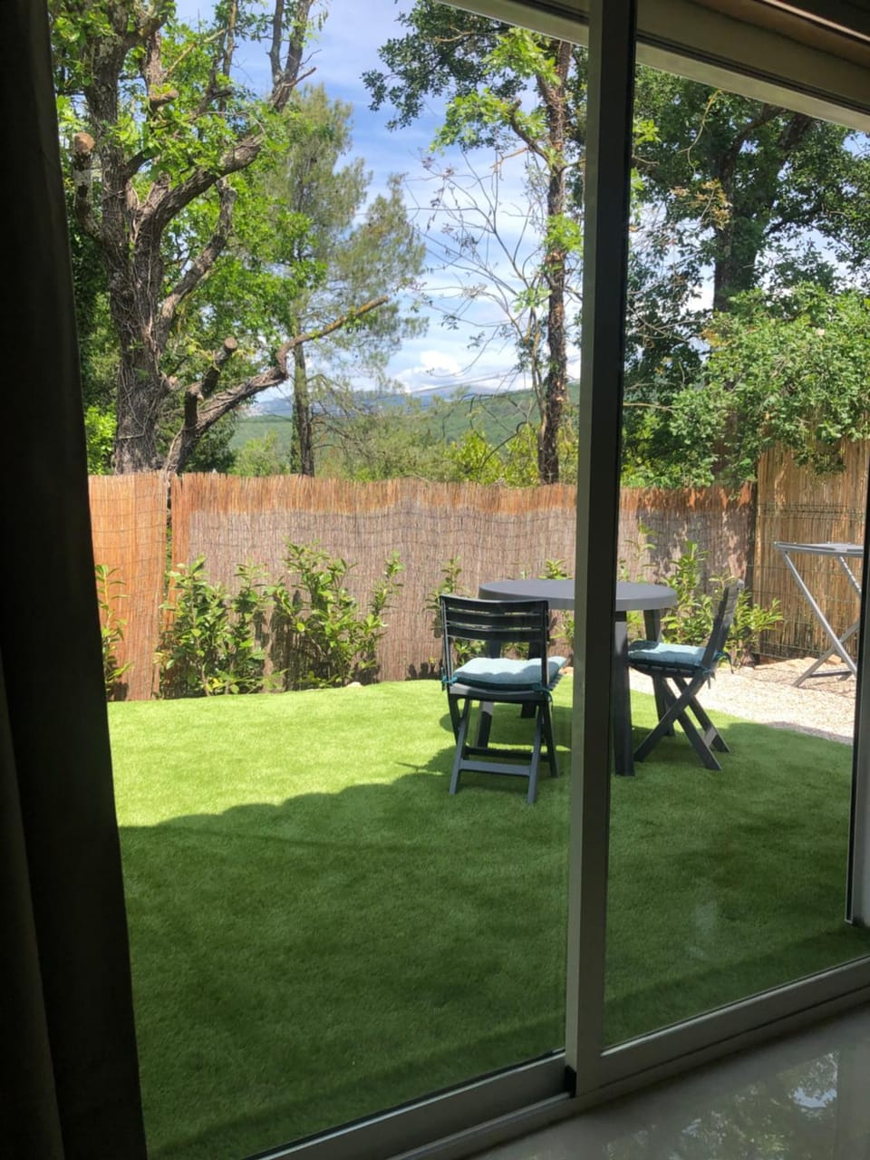 Studio vue montagne avec jardin et parking privé Apartment in French Riviera