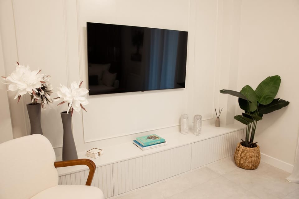 TV and multimedia, Living room, Decorative detail