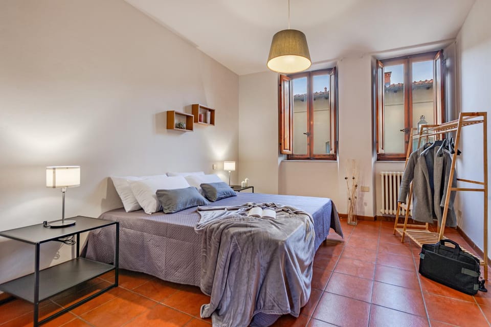 Bed, Bedroom, heating, towels, wardrobe