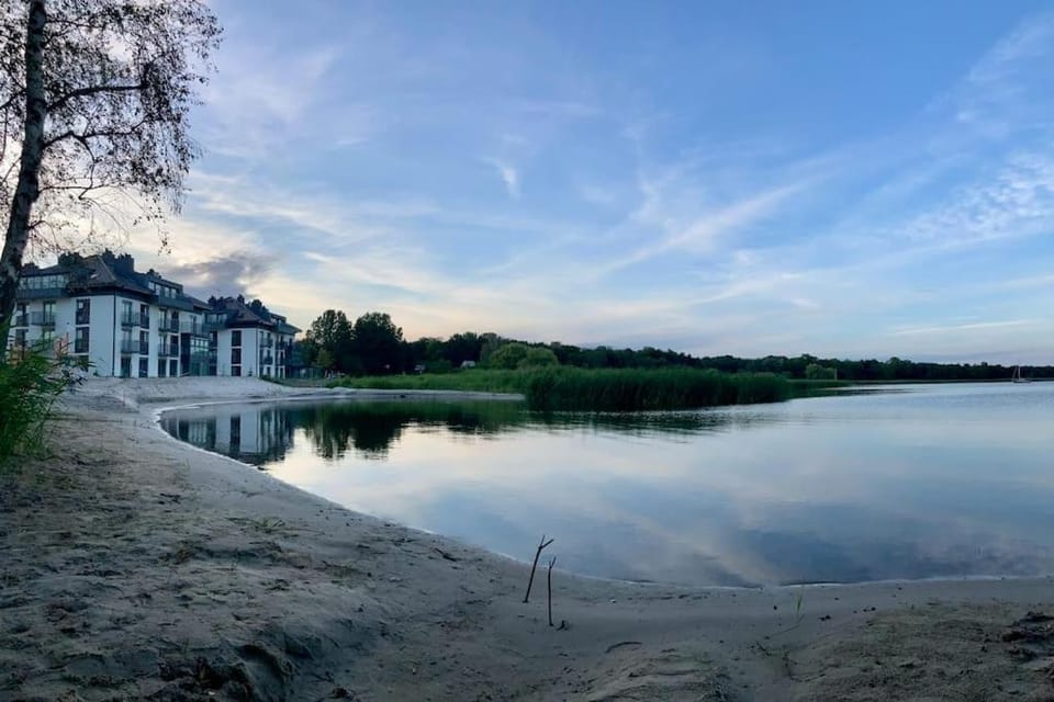 Idyllic at the Lake, 500m to baltic - dog-friendly Apartment in West Pomeranian Voivodeship, Poland