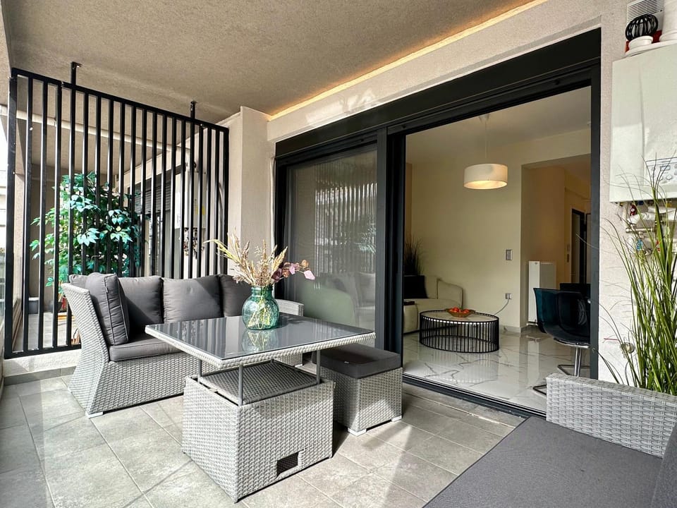 View (from property/room), Balcony/Terrace, Living room, Dining area