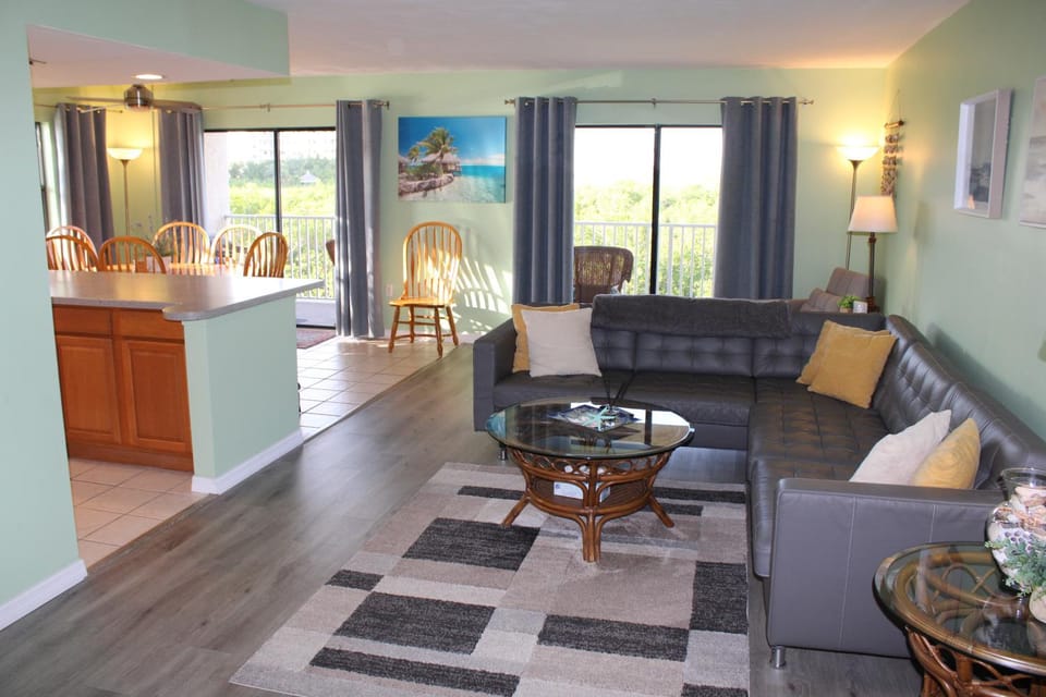 Coastal Bliss Apartment Apartment in Indian Shores