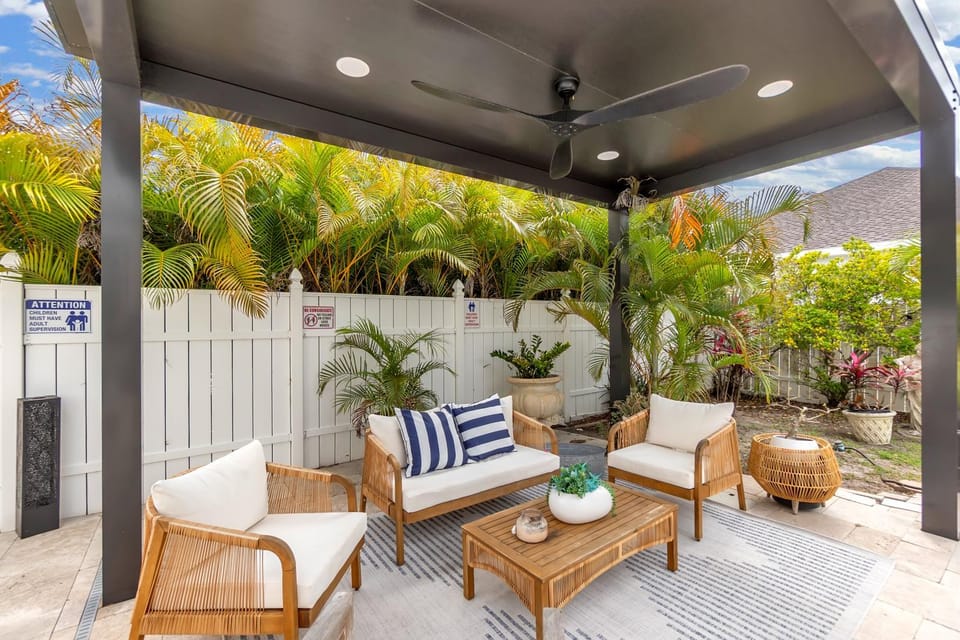 Luxury Home W Heated Pool & Spa Near IMG & Siesta Key Beach House in Florida