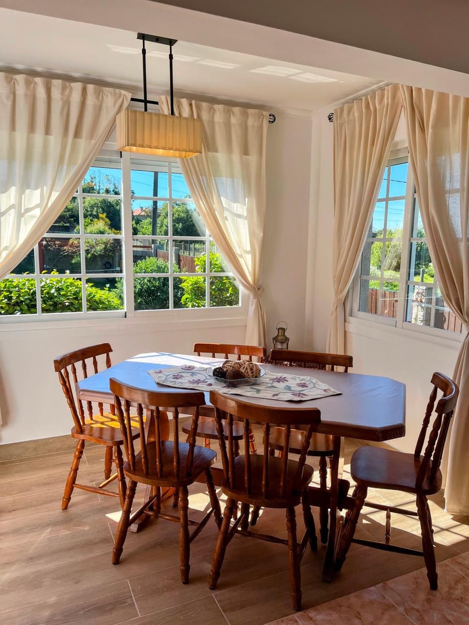 Dining area, Garden view, Sea view