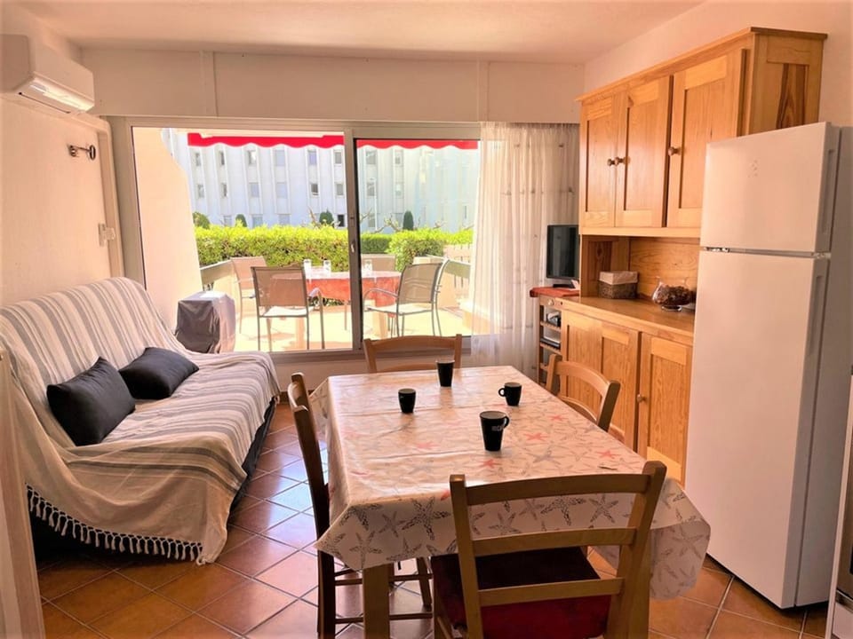 Studio Cabine avec Climatisation et Parking, Proche Plage - FR-1-790-8 Cabin in La Grande-Motte