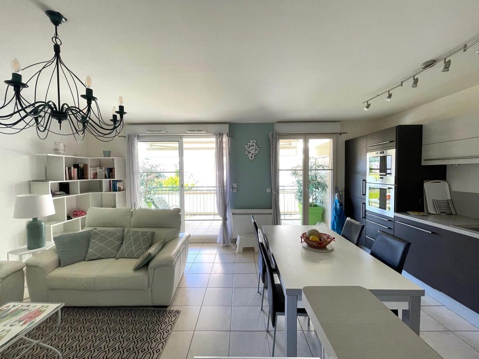 Charmant T3 au Centre d'Arcachon - 70 m², Terrasse, Proche Plages et Commerces, WIFI - FR-1-420-151 Apartment in Arcachon