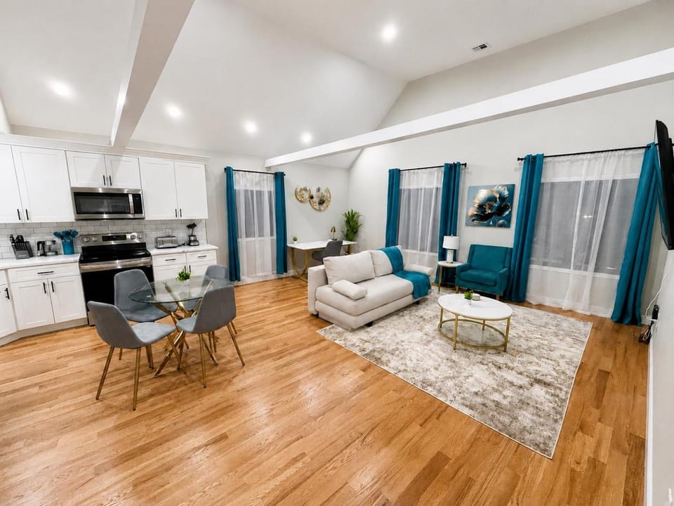 Kitchen or kitchenette, Living room, Seating area