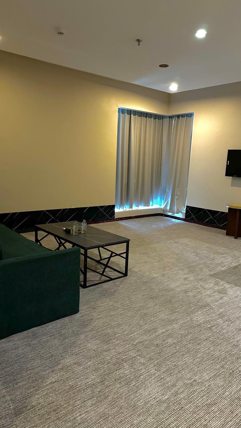Communal lounge/ TV room, Living room, Seating area