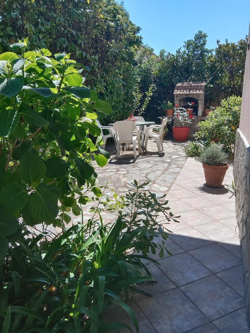 40 Allée Le Chêne Bed and Breakfast in Corsica