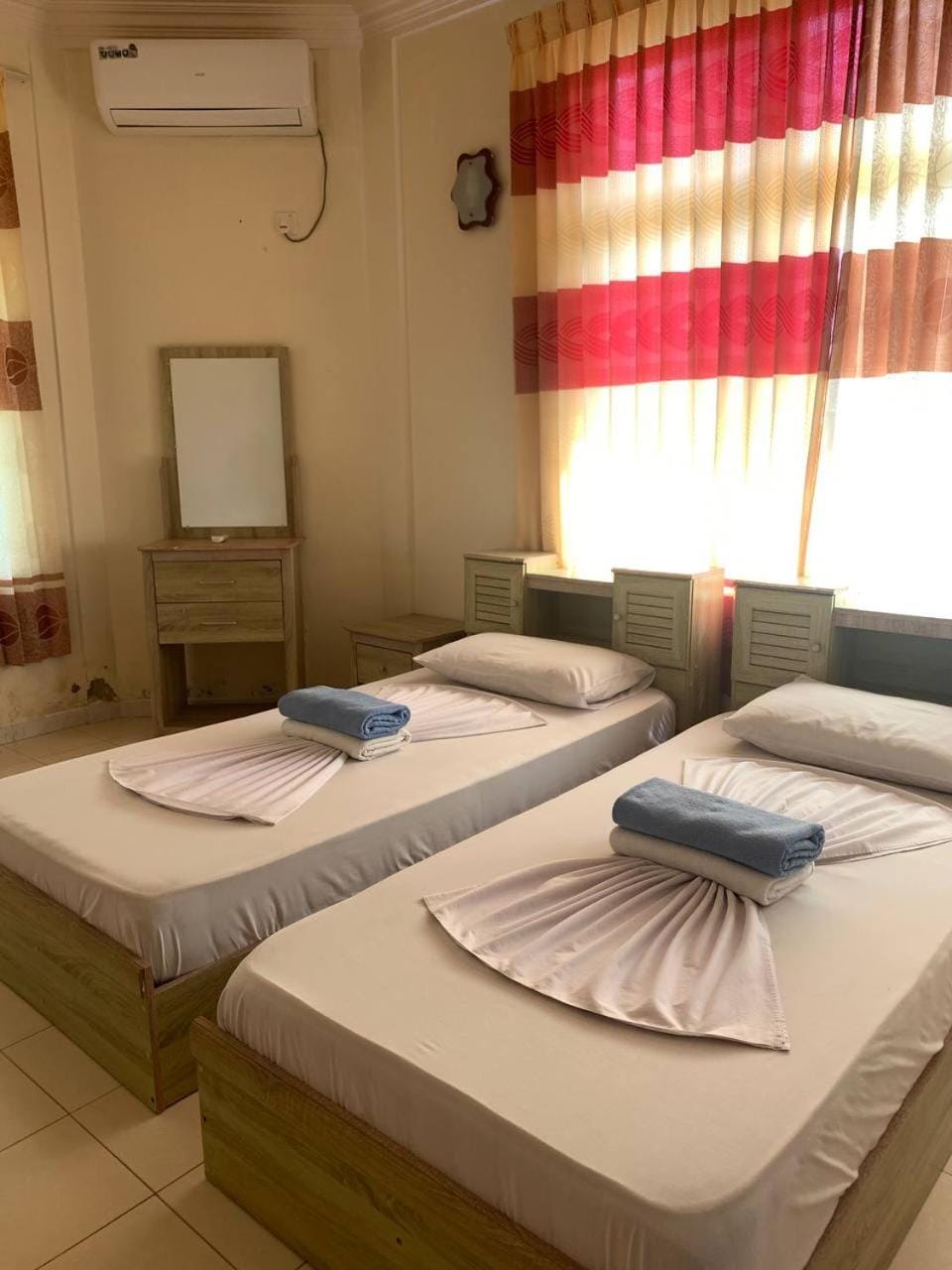 Bed, Photo of the whole room, Bedroom, towels, air conditioner