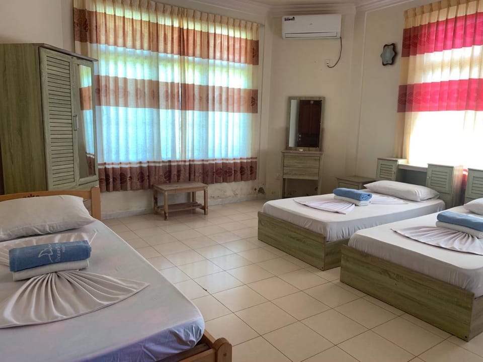 Bed, Photo of the whole room, Bedroom, towels, air conditioner