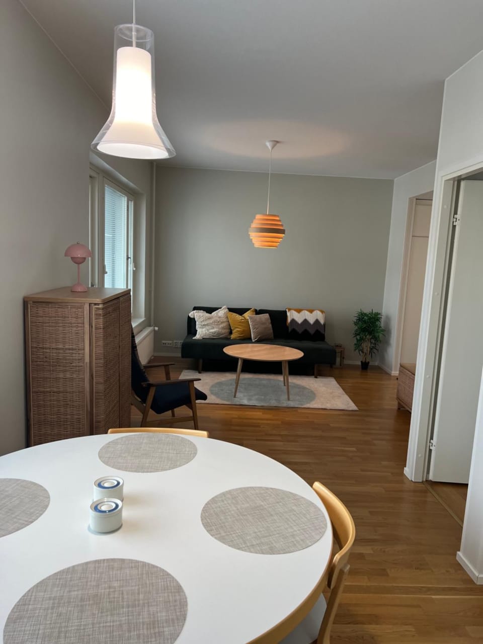 Bed, Living room, Photo of the whole room