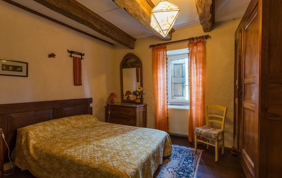 Living room, Bedroom