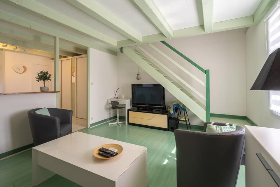 Property building, Living room