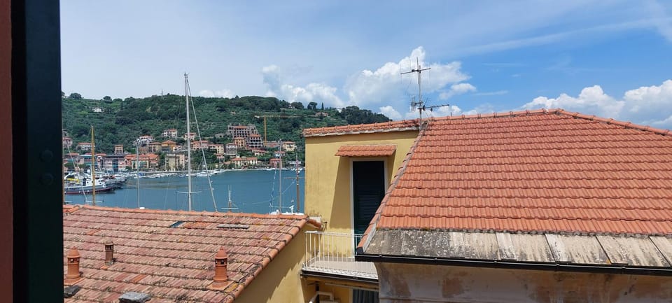 Natural landscape, Mountain view, Sea view