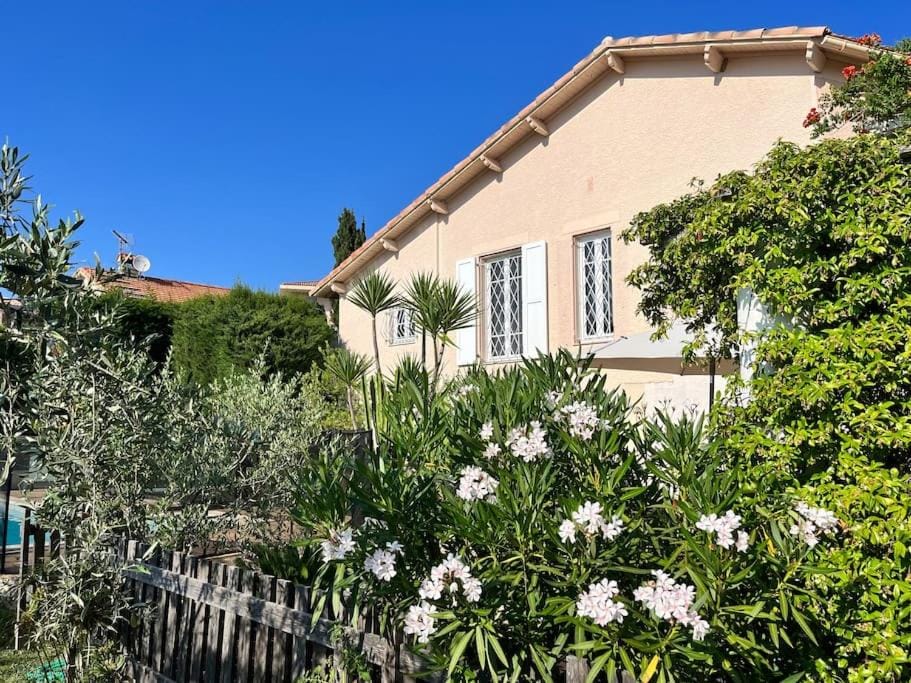 La Missidi - Belle villa provençale avec piscine Villa in Nice