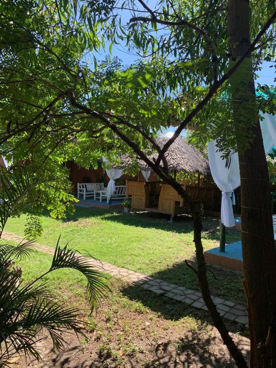 Property building, Restaurant/places to eat
