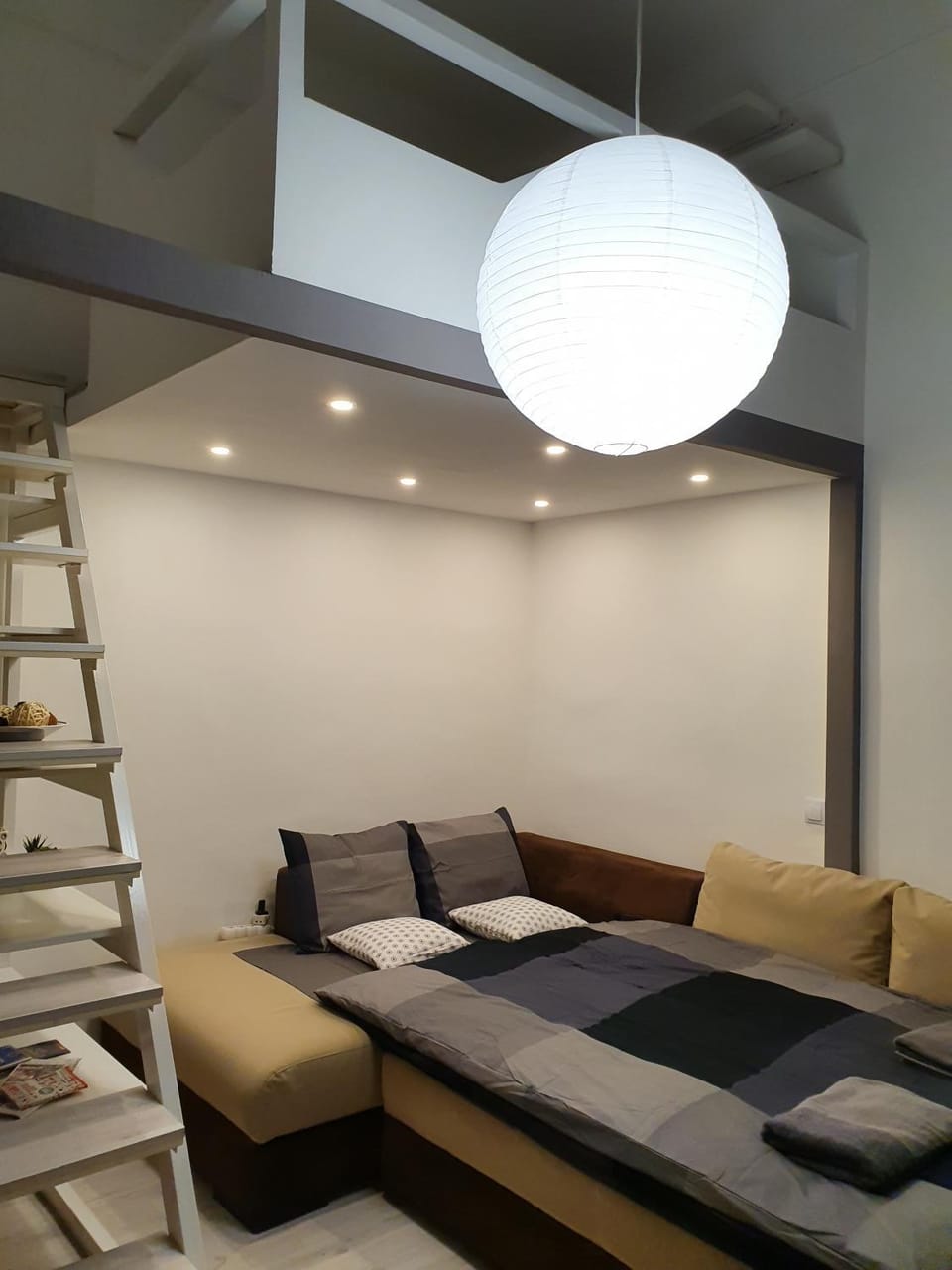 Violet Apartment, cute place near Corvin Plaza, with AC Apartment in Budapest
