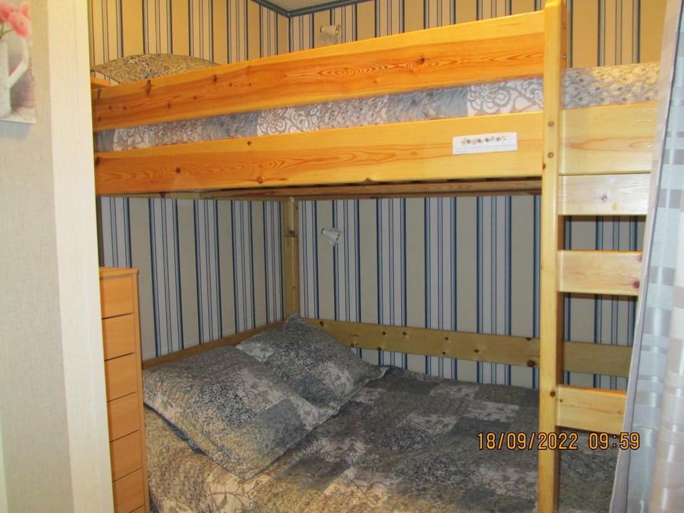 Bed, Photo of the whole room, Bedroom, bunk bed