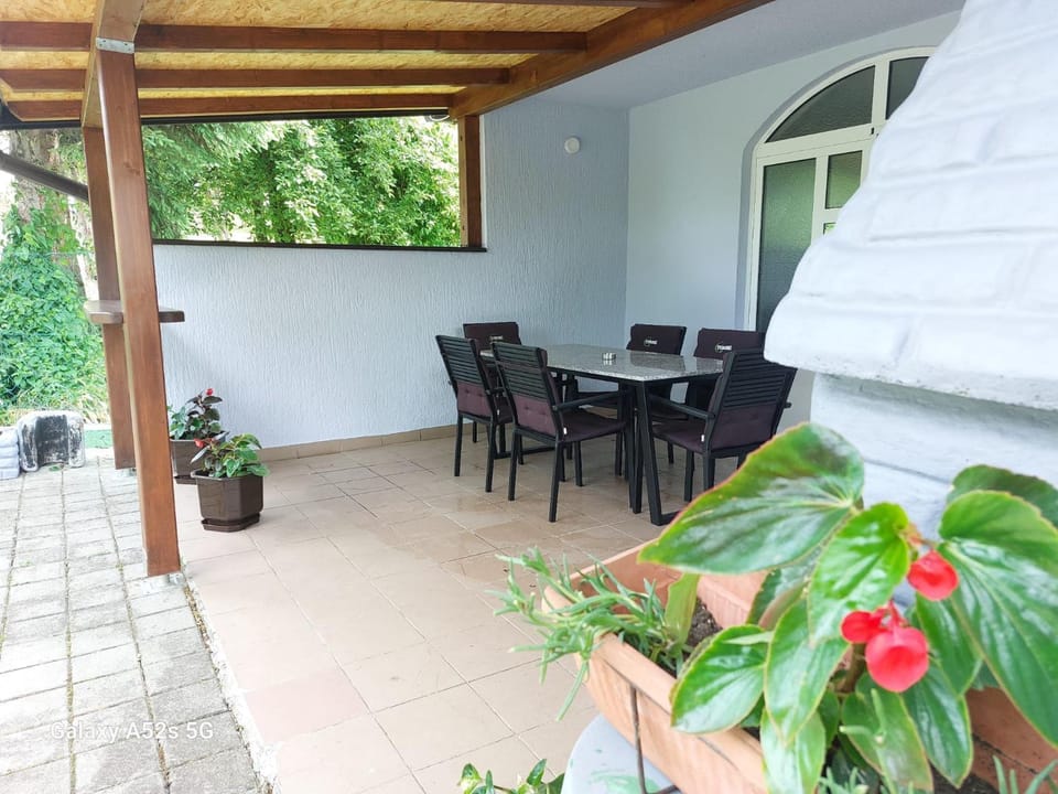Pansion Panonika Apartment in Federation of Bosnia and Herzegovina