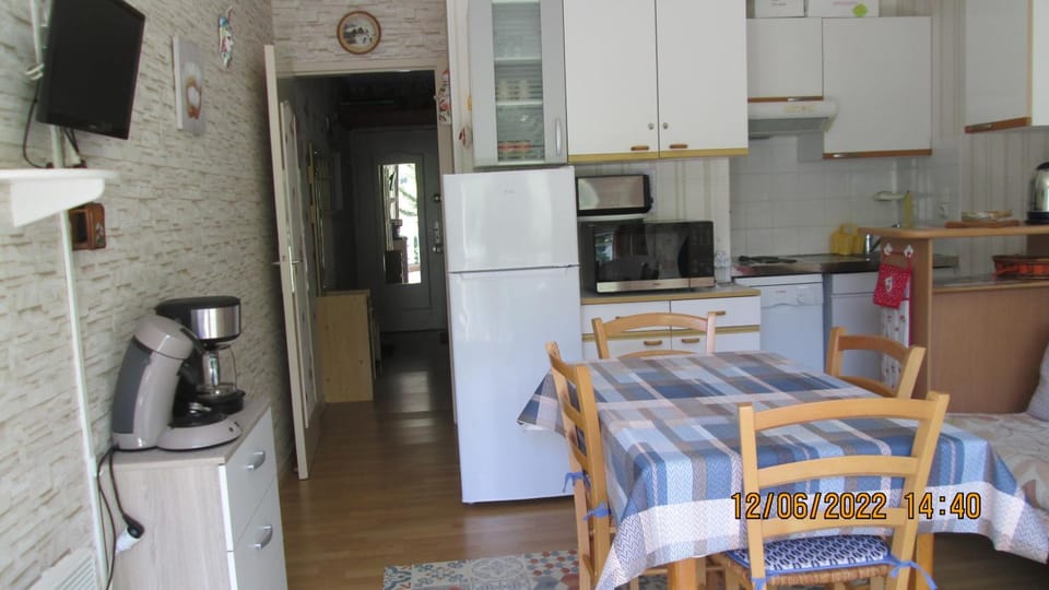Coffee/tea facilities, Living room, oven
