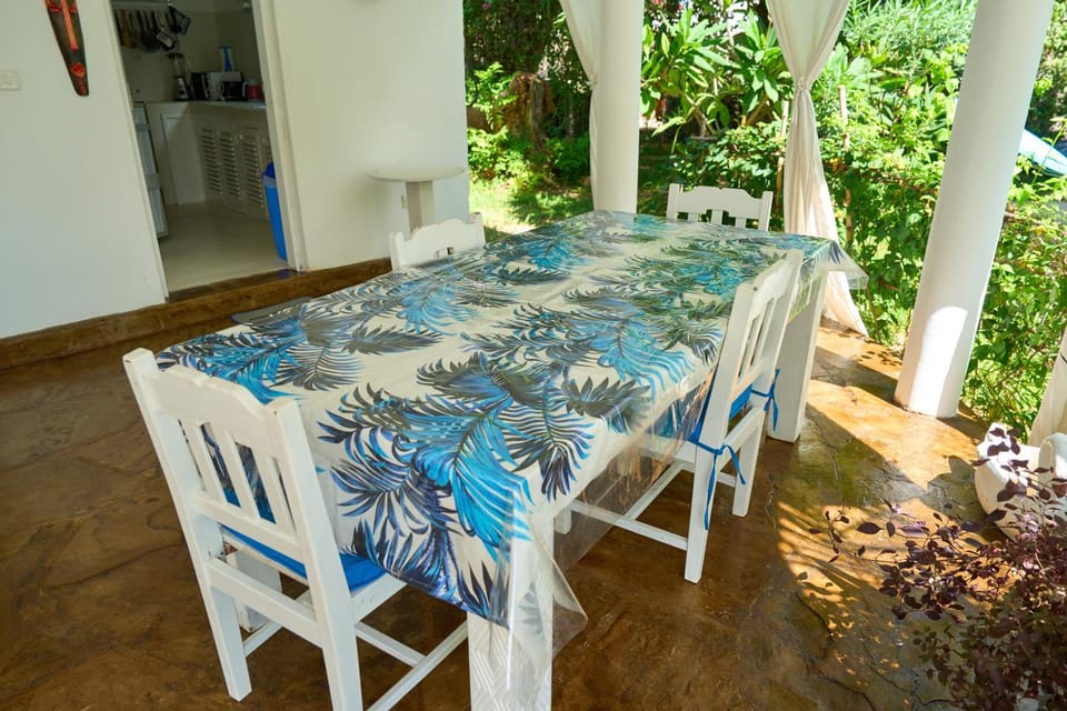 Cosy cottage 2 Marine Park at Malindi Beach Villa in Malindi