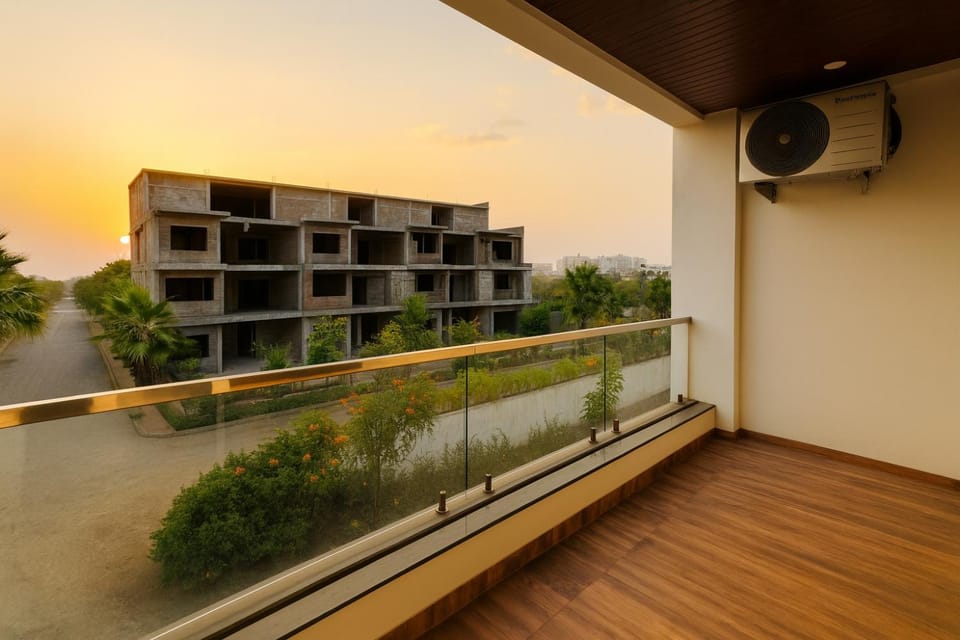 View (from property/room), Balcony/Terrace, air conditioner