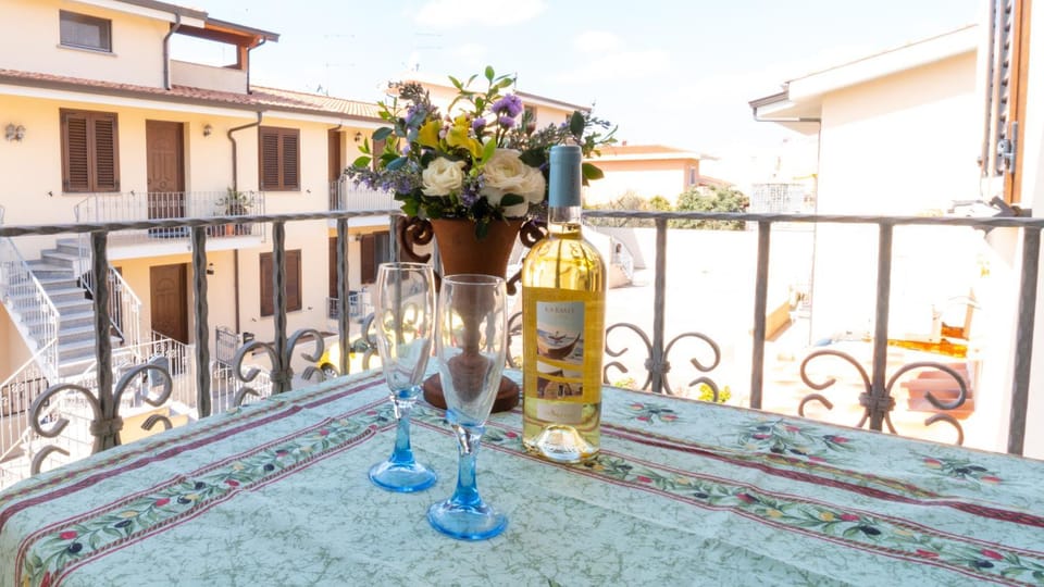 View (from property/room), Balcony/Terrace